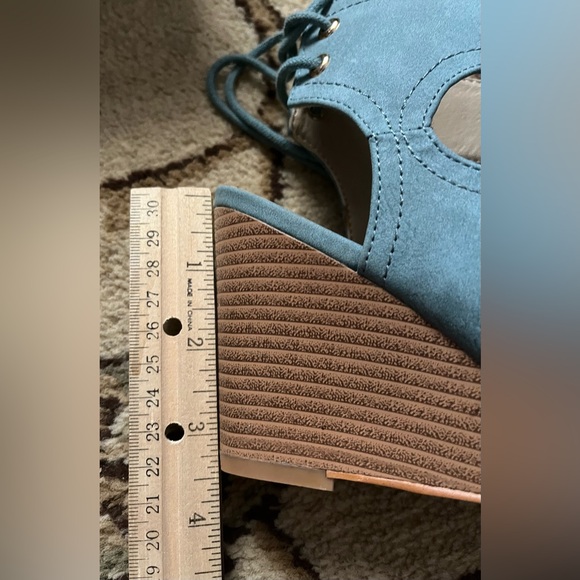 Journee Collection Camia Blue Wedges Size 7 New In Box - Picture 8 of 16